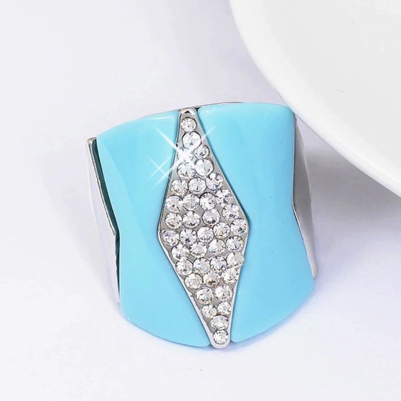 Paved Geometric CZ Crystal Ring Size 6-9 NEW - Picture 4 of 6